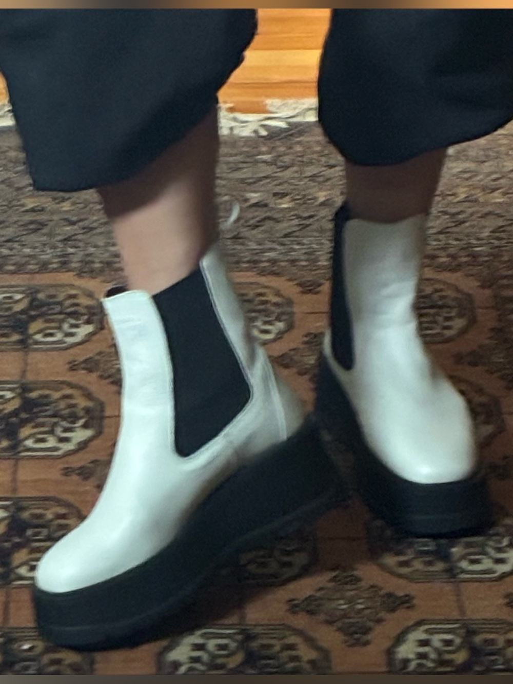 Intervalle Platform Chelsea Boots in White Leather W7.5 - Picture 5 of 5